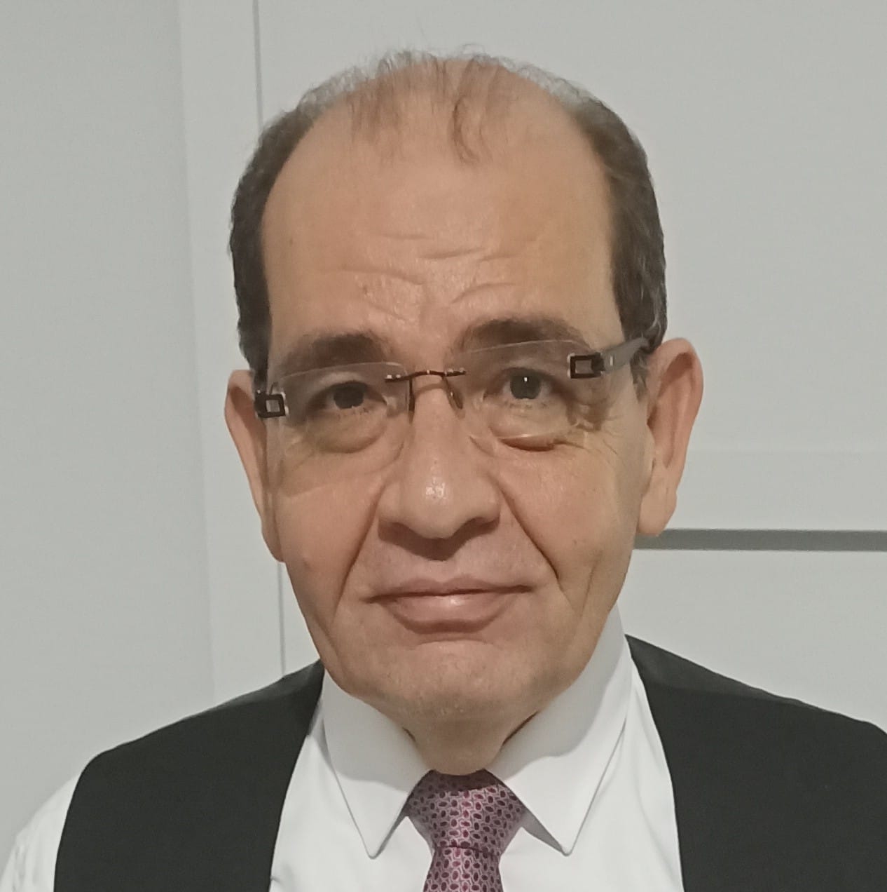 هشام أبو المكارم